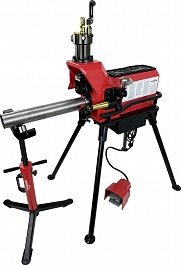 Применение V-образной регулируемой роликовой трубной опоры Remmers Triton 1-8